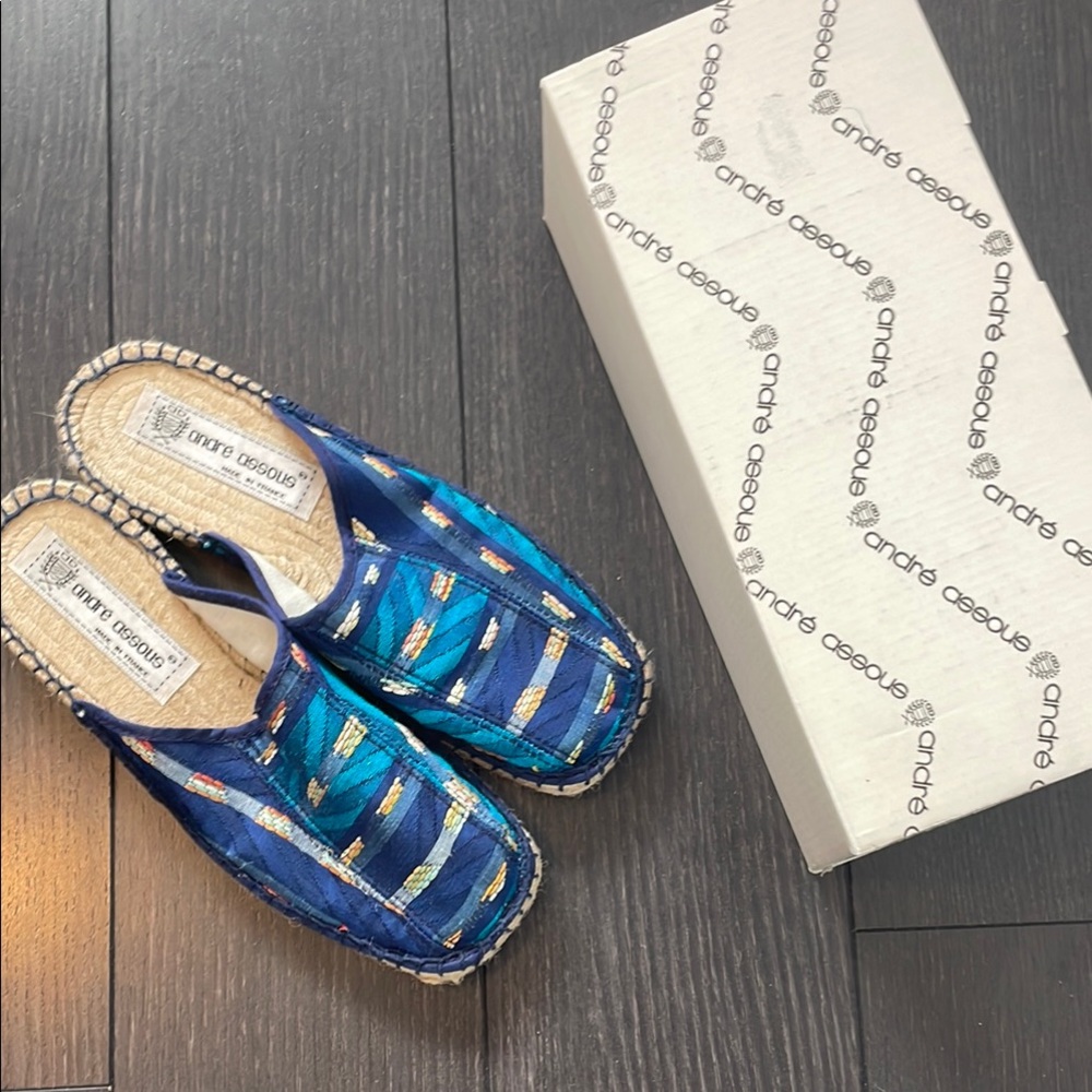 Andre Assous espadrille clogs